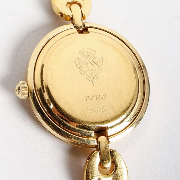 SOLD Gucci Vintage Interchangeable Bezel Watch - Picture 4 of 10